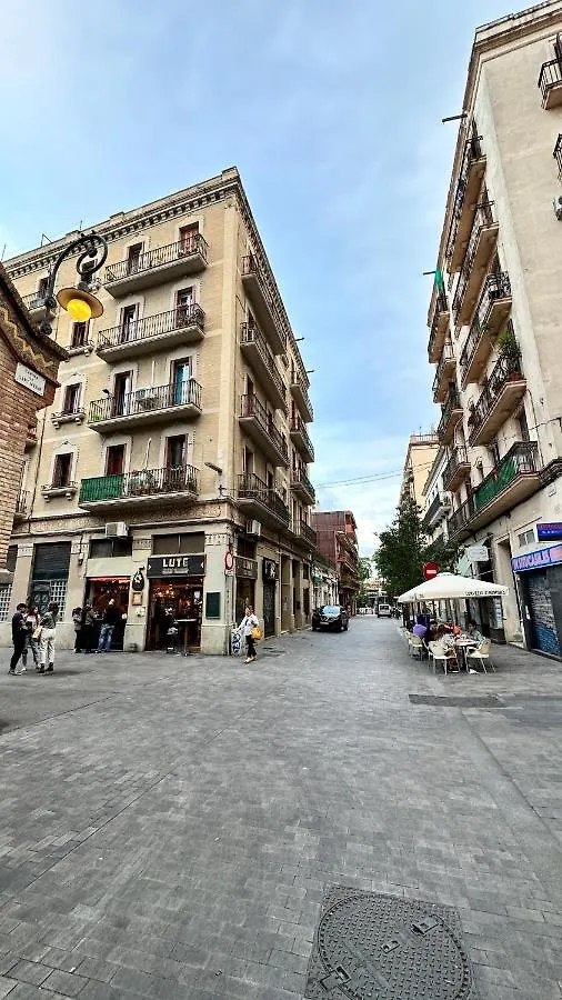 Apartment Habitacion Privada, Casa Compartida Con Pareja Private Room, Shared House With A Couple Barcelona Spain