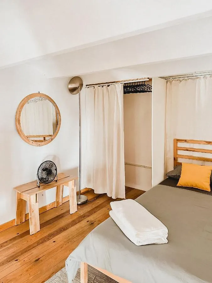 Apartment Habitacion Privada, Casa Compartida Con Pareja Private Room, Shared House With A Couple Barcelona Spain